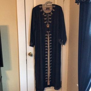 Elegant Black and Gold Maxi Dress